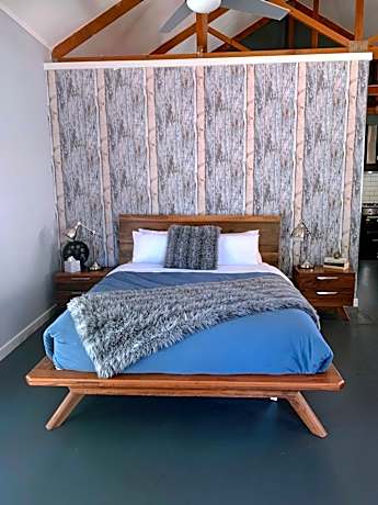 The Gallery One-Bedroom Cottage