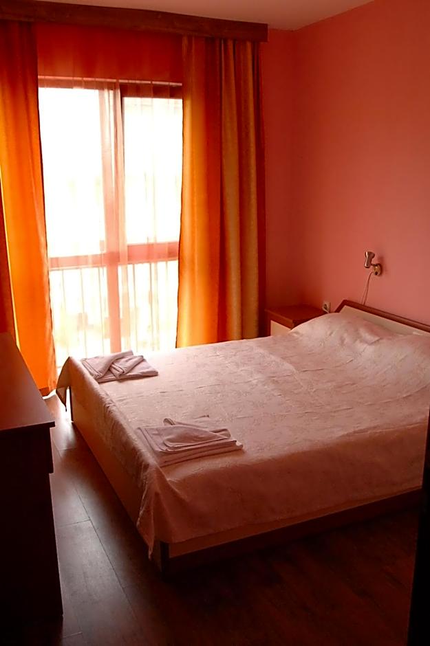 Condo Hotel Valentina