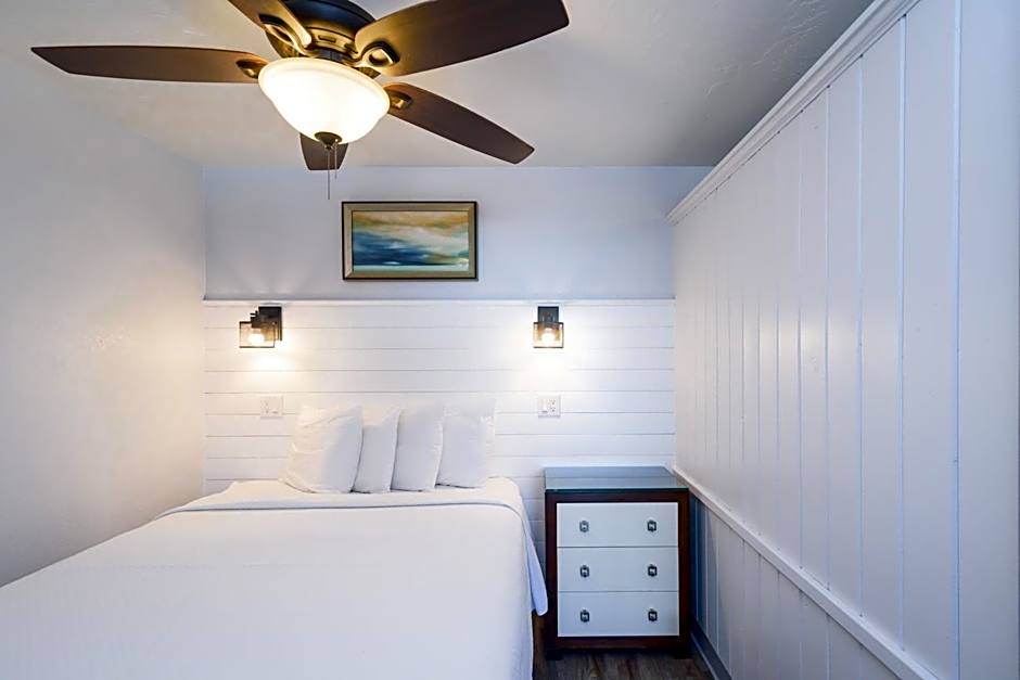 Outer Banks Motor Lodge