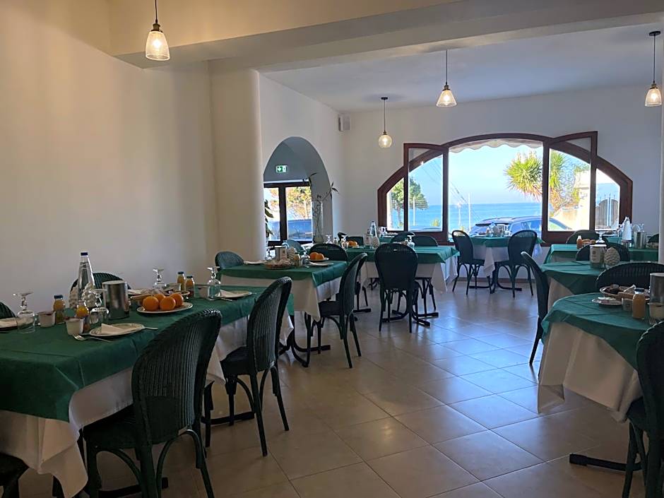 Hotel Miramare Garzia