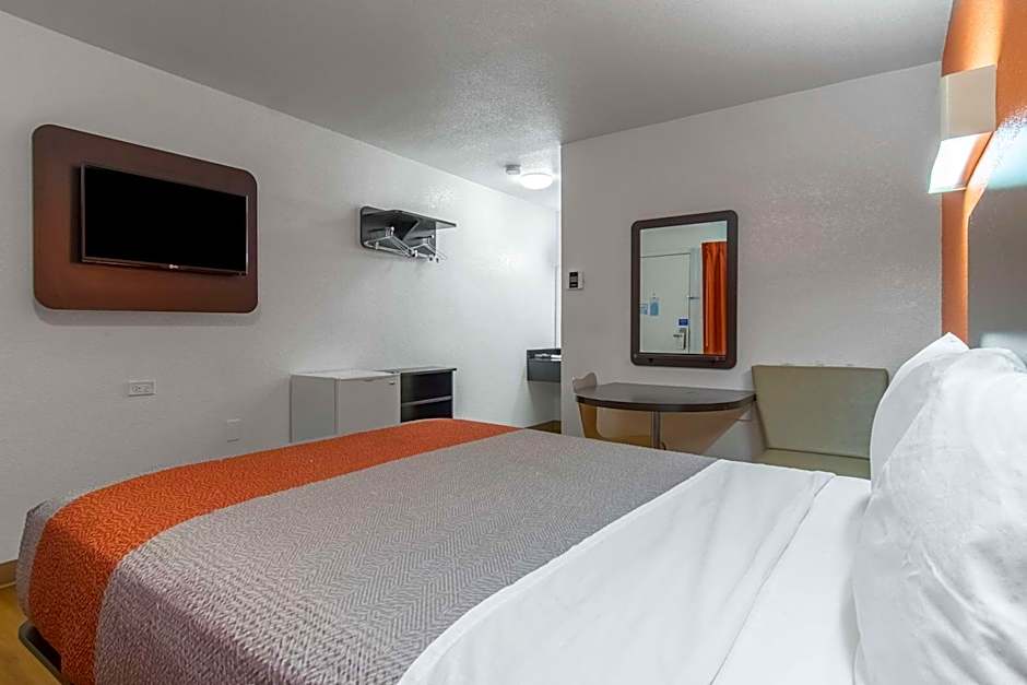 Motel 6 Bakersfield