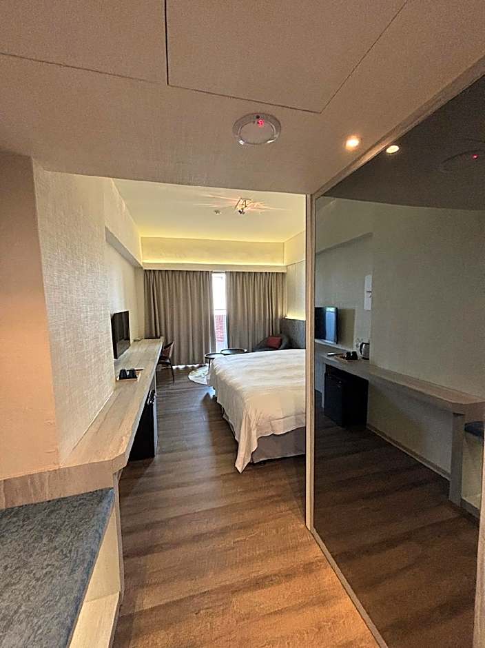 Metro Hotel