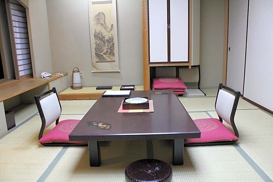 Yanagiya
