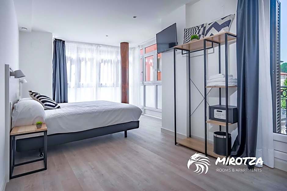 MIROTZA ROOMS AND APARTMENTS