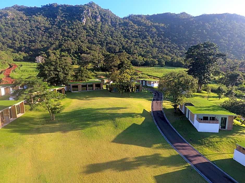 Curve360 Hotel Khao Yai