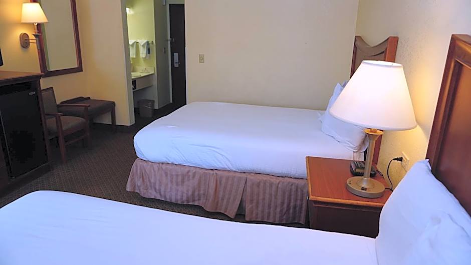 Baymont by Wyndham Arlington At Six Flags Dr