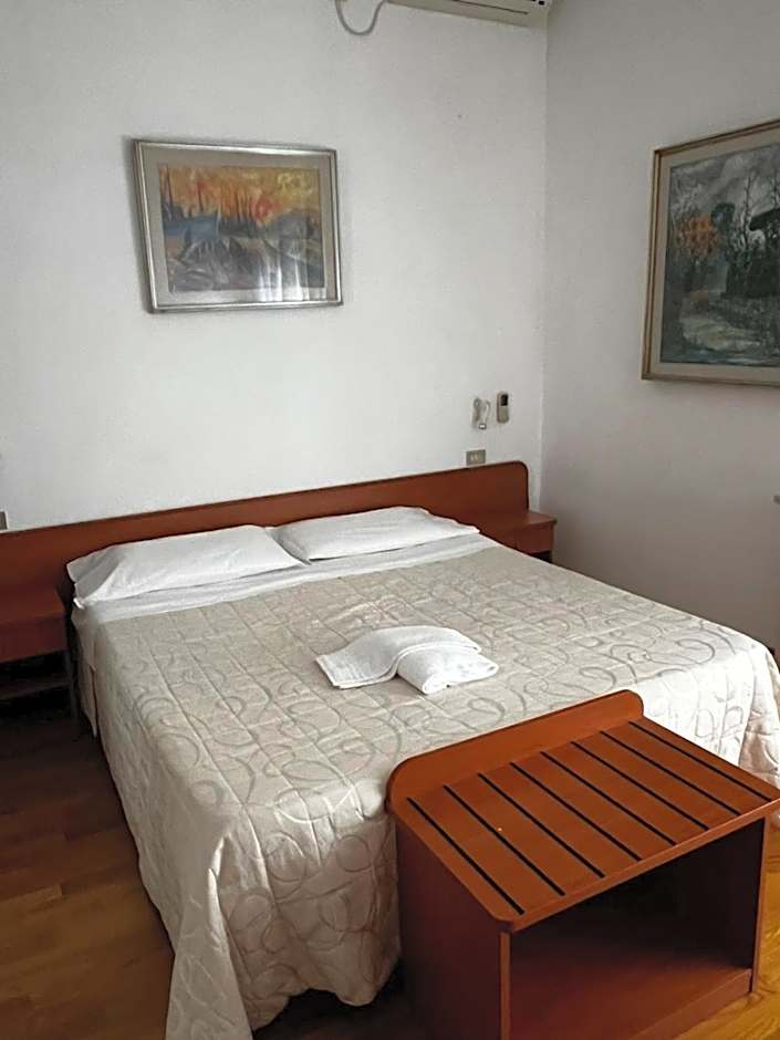 Hotel Mediterraneo – Chianciano Terme, WI