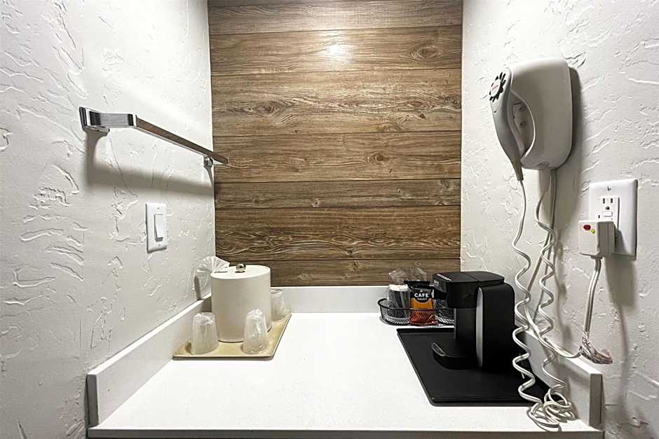 Chateau Hotel and Conference Center