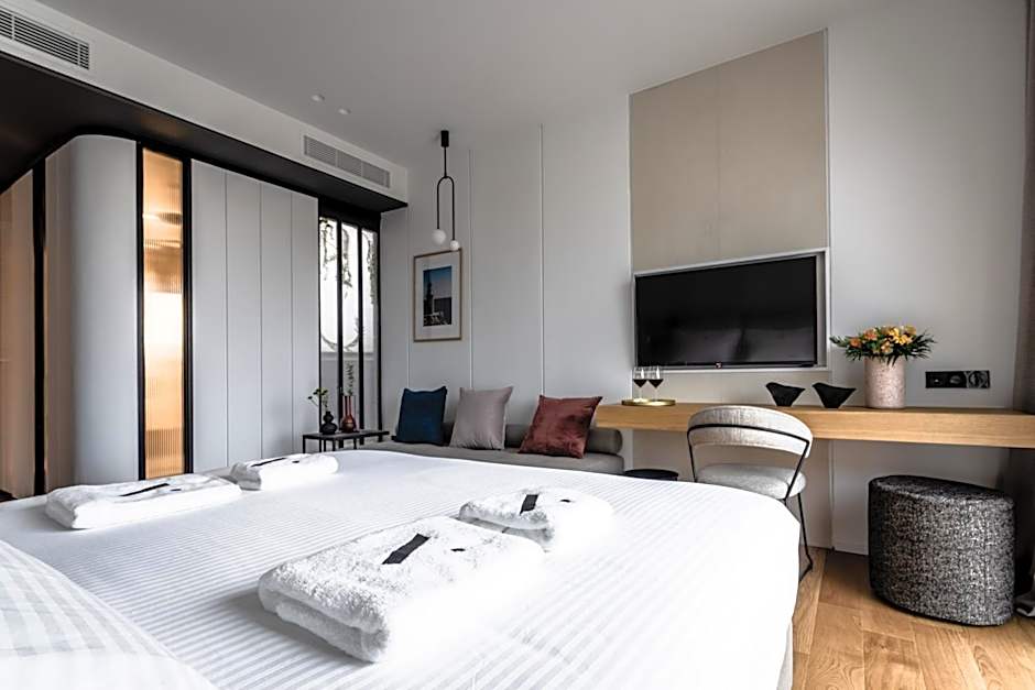 Athinaion Recreation Suites