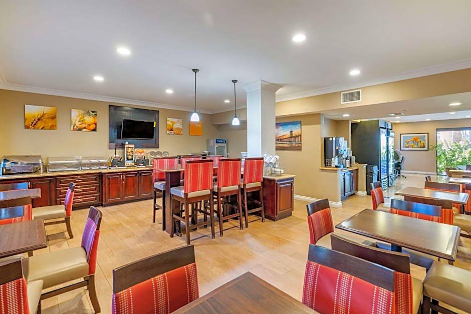 Comfort Inn & Suites Huntington Beach