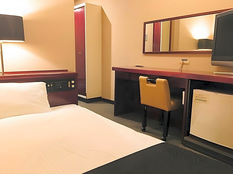 Apa Hotel Tsubamesanjo-Ekimae