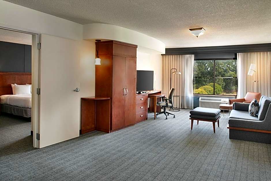 Courtyard by Marriott Memphis Collierville