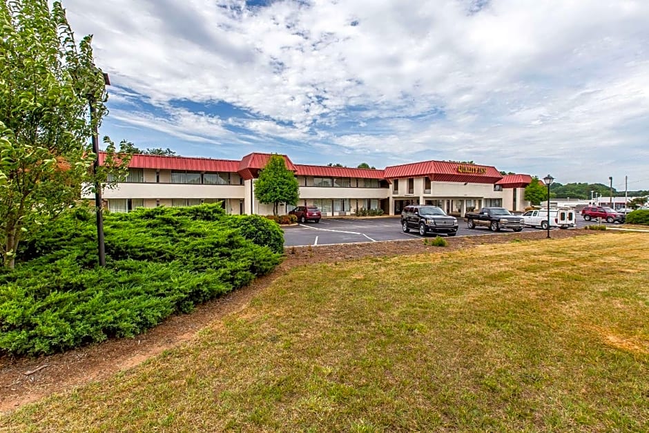 Quality Inn & Suites Easley - Greenville