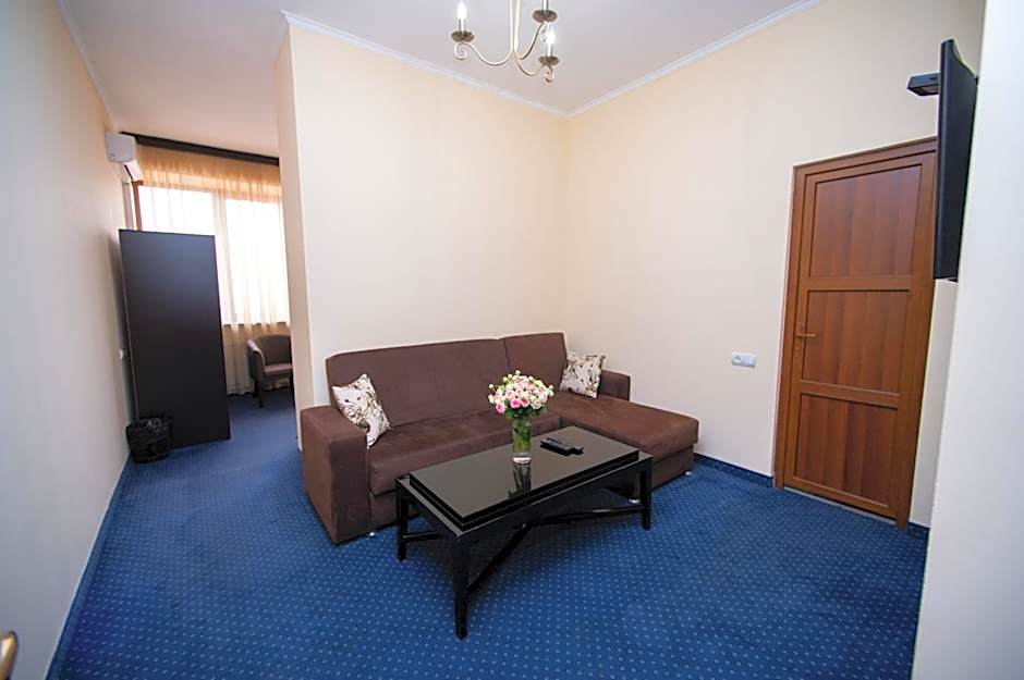 14 Floor Hotel