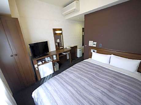 Double Room with Small Double Bed - Non-Smoking
