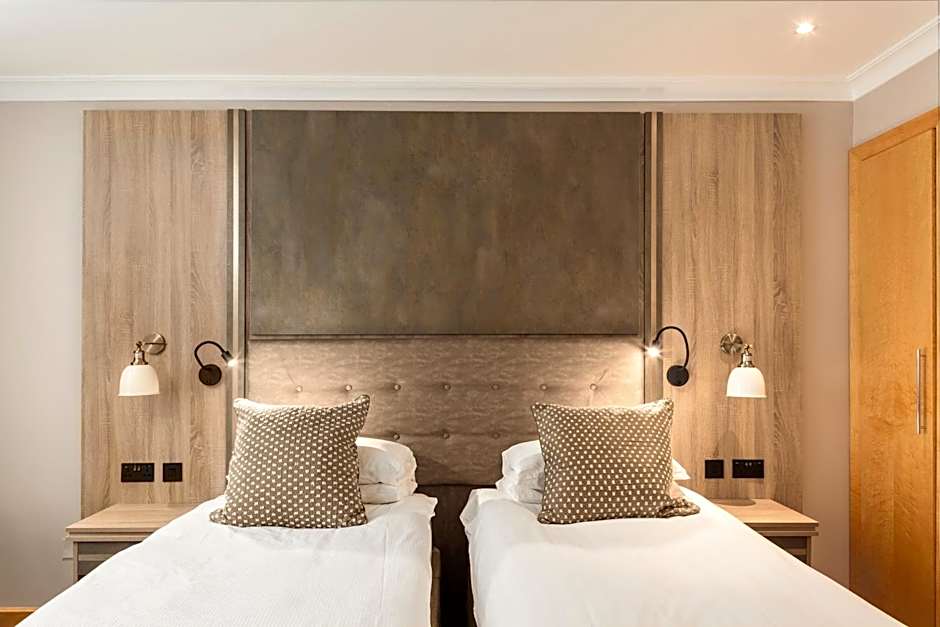 Courthouse Hotel London