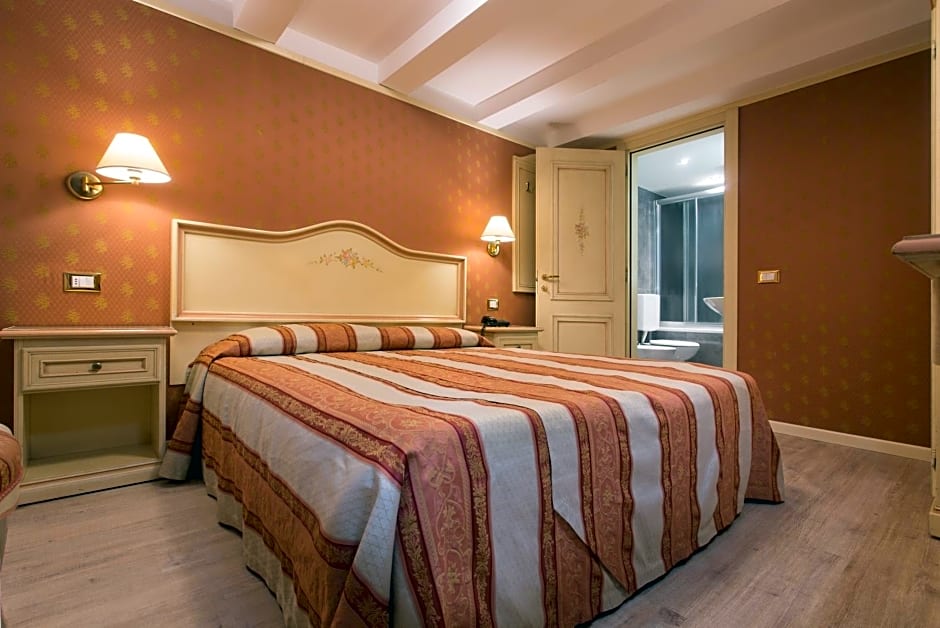 Hotel Conterie