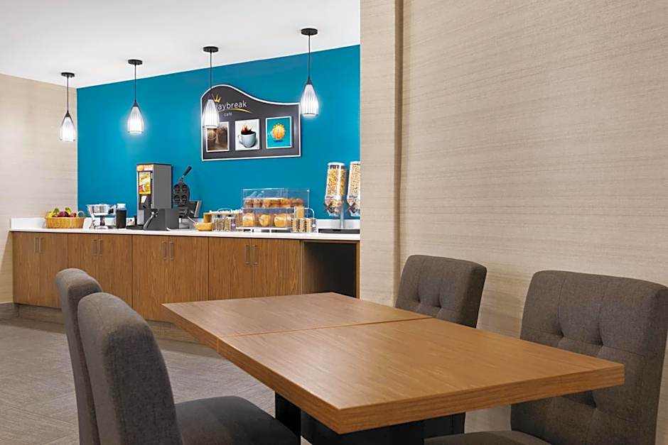 Days Inn by Wyndham Kingston