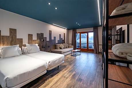 Premium Quadruple Room