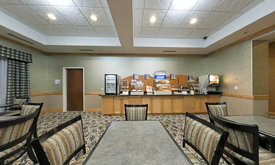 HOLIDAY INN EXPRESS HOTEL & SUITES ATLANTA SOUTHWEST-FAIRBURN By IHG