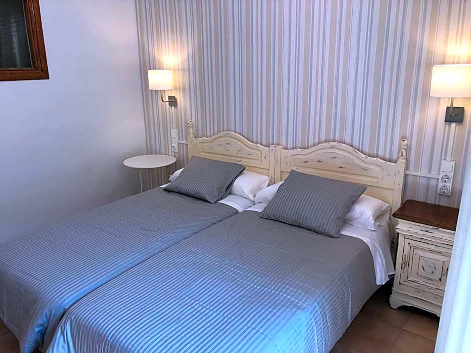 MONASTERIO de SANTA MARÍA DE VALVANERA