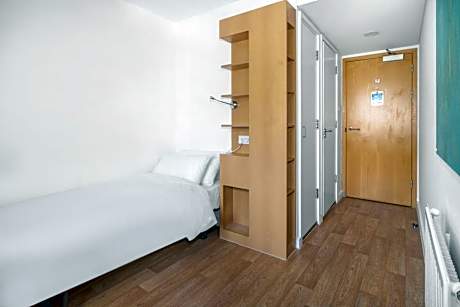 Single Room with Private Bathroom