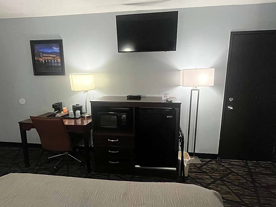 Quality Inn Grand Rapids Near Downtown