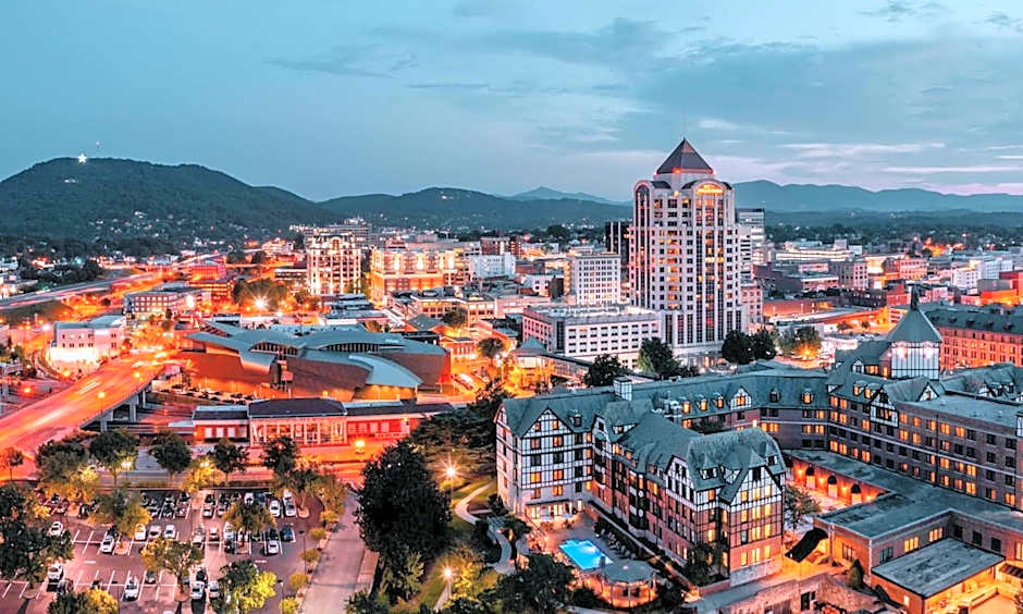 Hotel Roanoke - Conference Center Curio Collection by Hilton