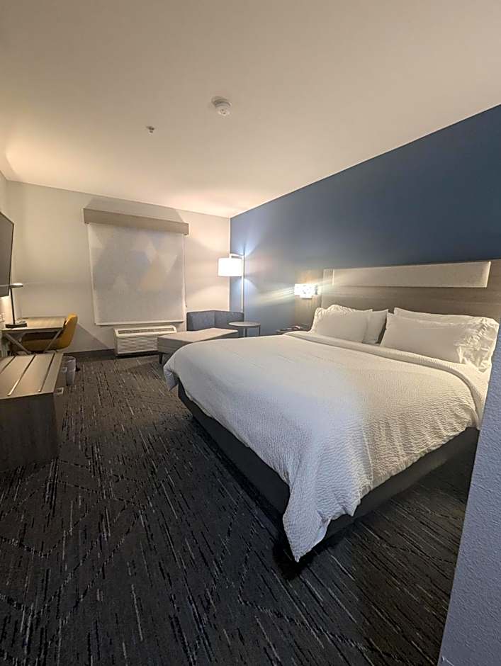 Holiday Inn Express Hotel & Suites Loveland By IHG