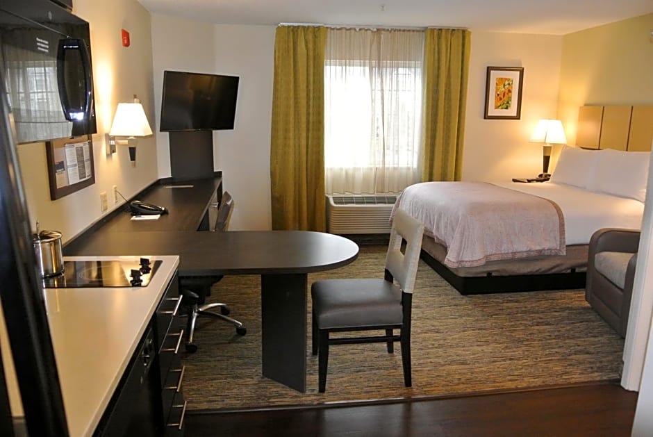 Candlewood Suites Washington-Fairfax by IHG