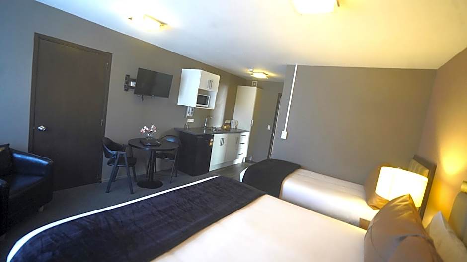 136 On Bealey Motel