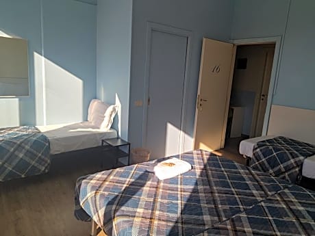 Quadruple Room with Shared Bathroom