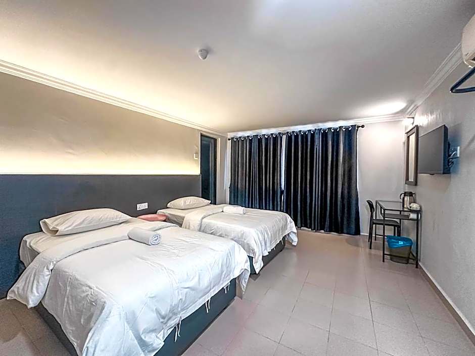 Super OYO 473 Comfort Hotel 2