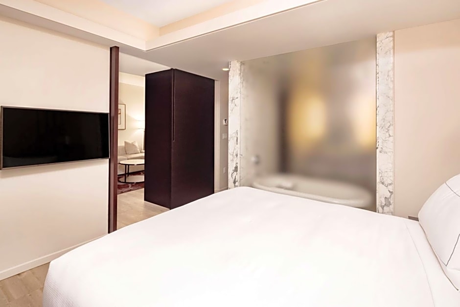 West 57th Street By Hilton Club