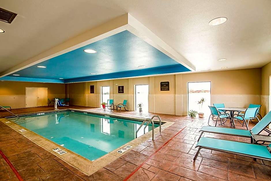 Comfort Suites Dodge City