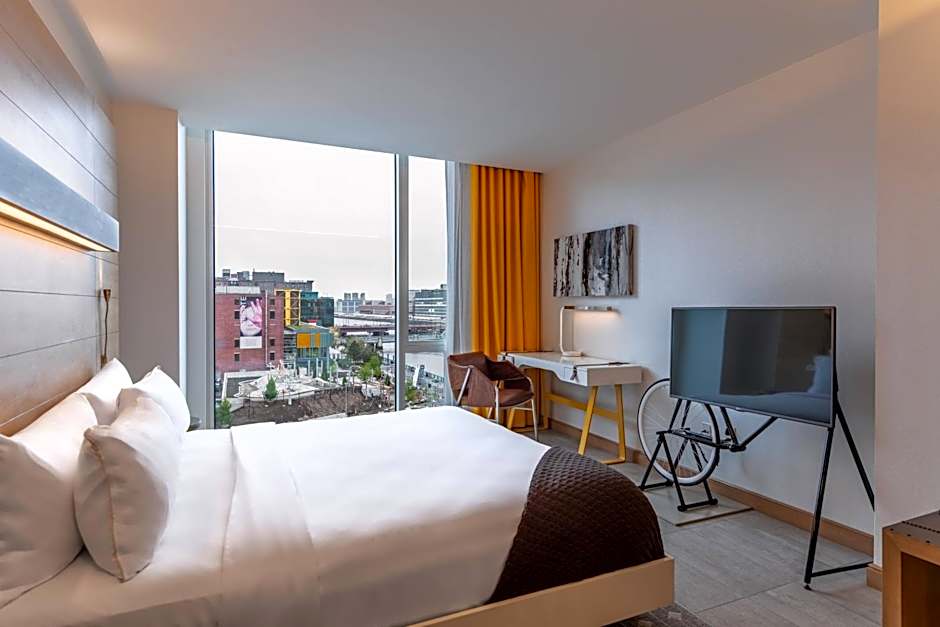 The Envoy Hotel, Autograph Collection by Marriott