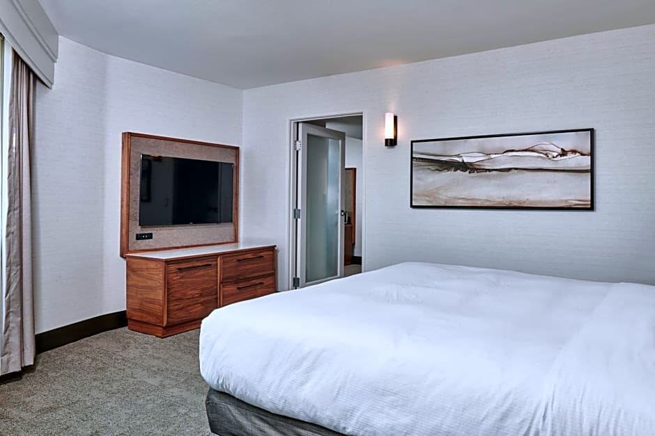 DoubleTree By Hilton Fullerton