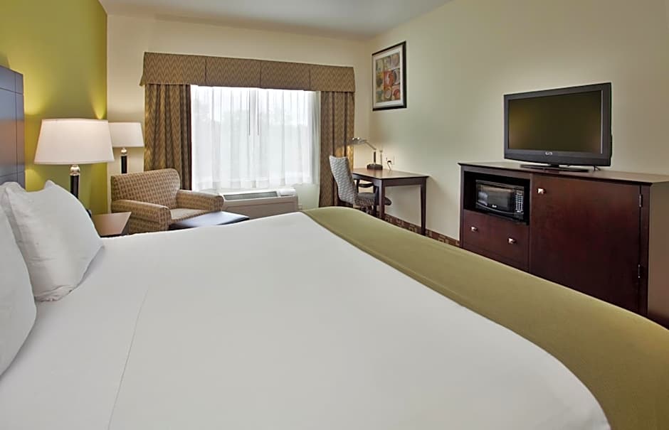 Holiday Inn Express Hotel & Suites Kansas City Sports Complex By IHG