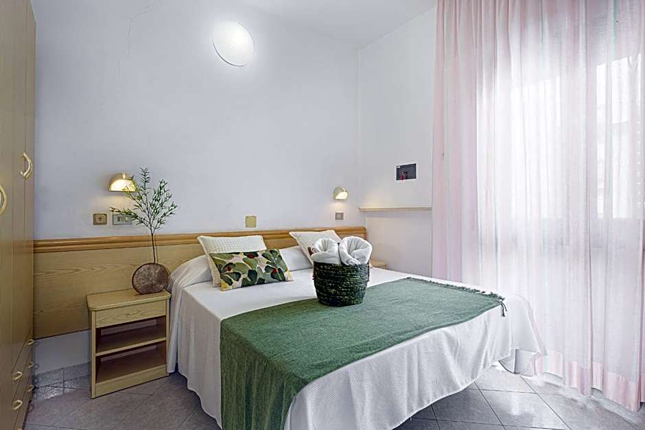 1 Double Bed or 2 Beds — 8 fotoğraftan 1. fotoğraf
