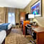 Comfort Inn & Suites Hamilton Place