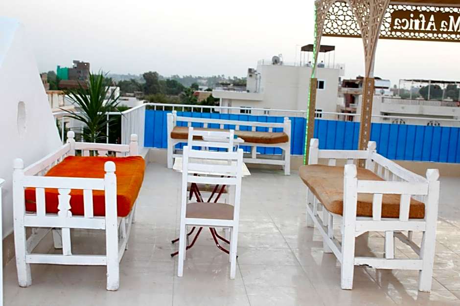 Mama Africa Apts & Studios