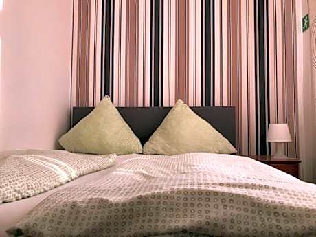 Dreibettzimmer-Klassisch-Ensuite mit Dusche