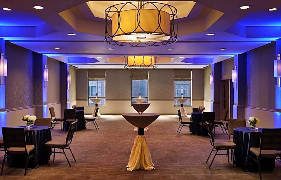 DoubleTree by Hilton - Philadelphia Center City