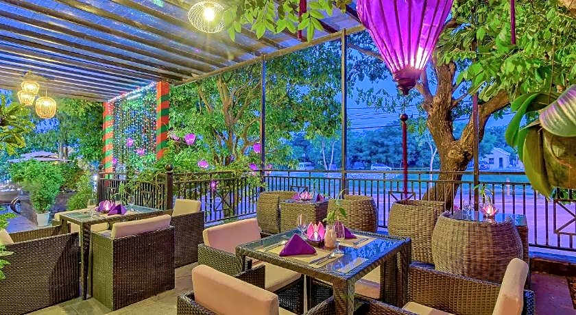 Royal Riverside Hoi An Hotel