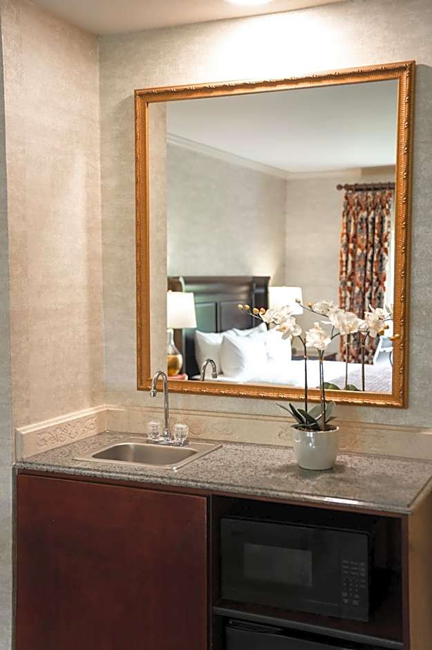 Ayres Hotel Costa Mesa/Newport Beach