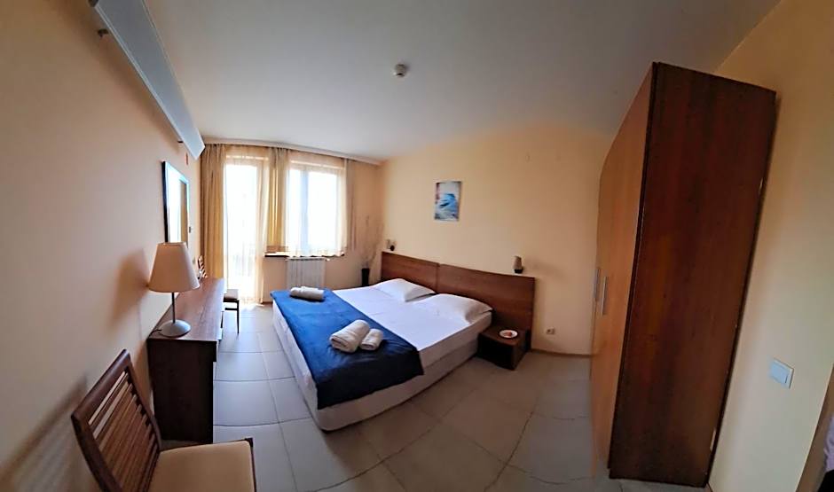 Apartment 322, Villa Park