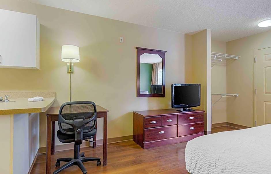 Extended Stay America Select Suites - Raleigh - RDU Airport