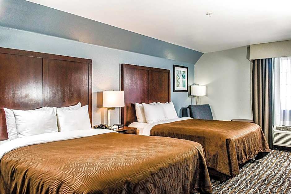 Clarion Hotel By Humboldt Bay