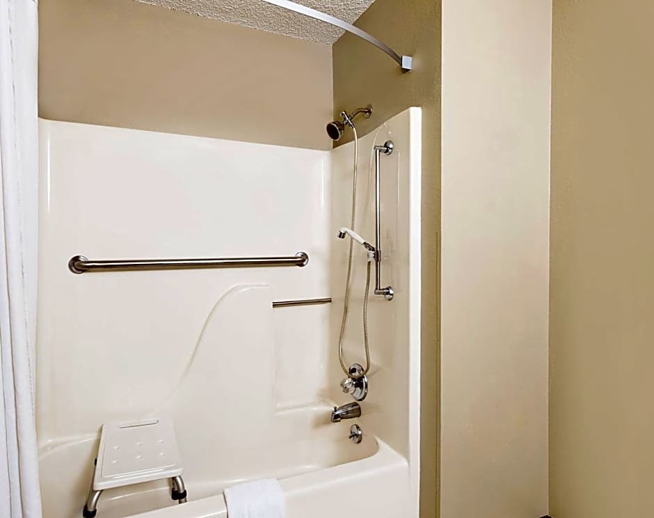 Super 8 by Wyndham Keokuk