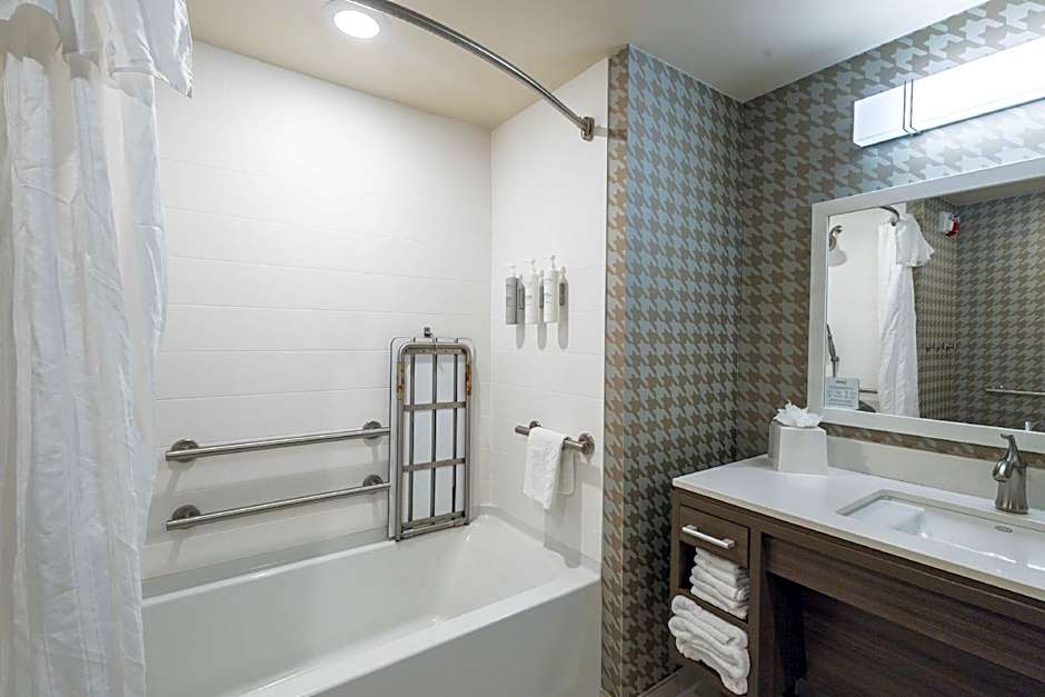 Photo 1 of 1 of 1 King Bed Suite, Hearing Accessible